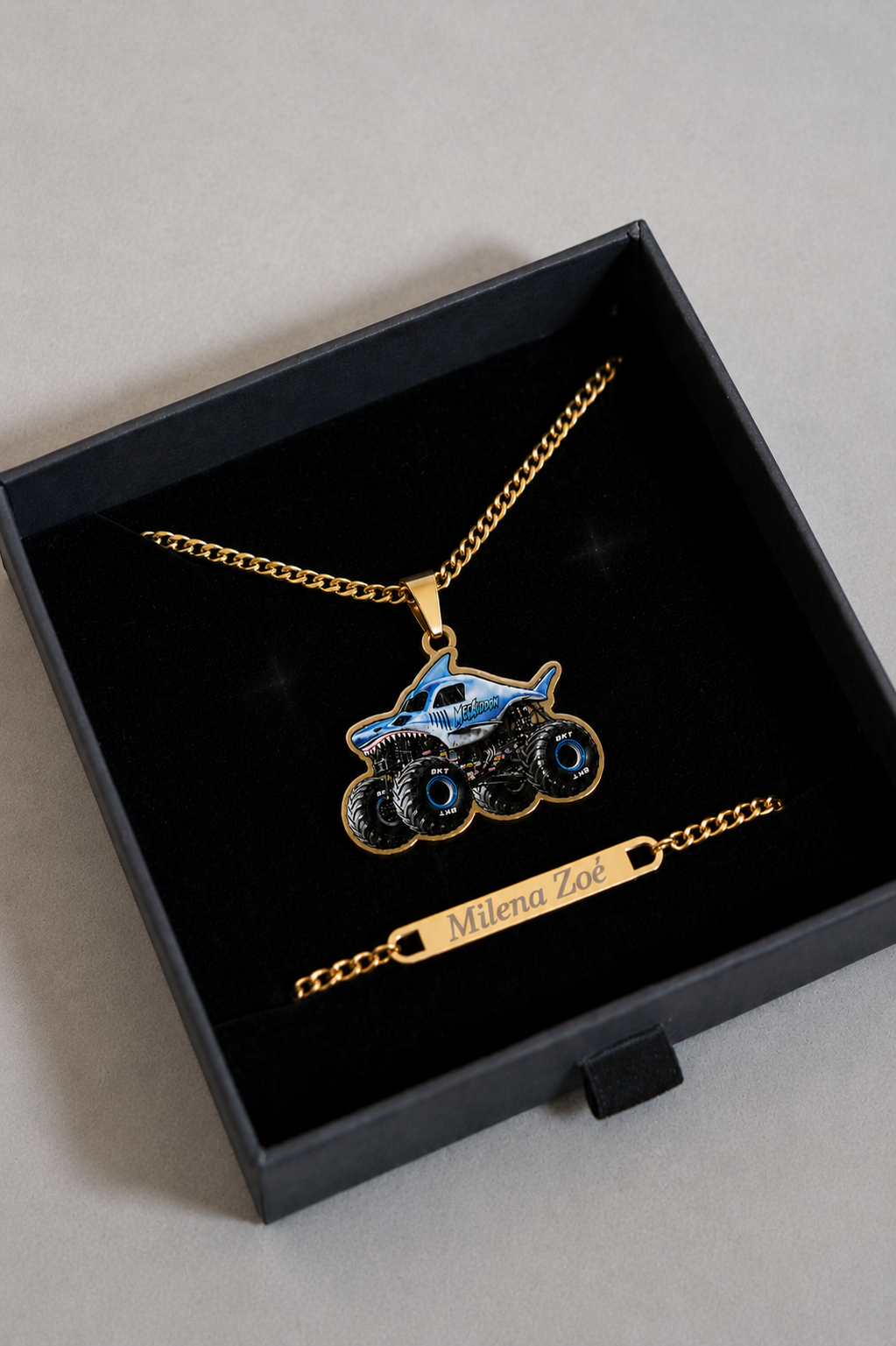 Megalodon Personalized Set